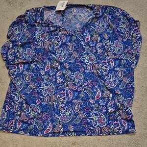 NWT Wrinkle Free Elegant Blue Paisley Short Sleeve Top